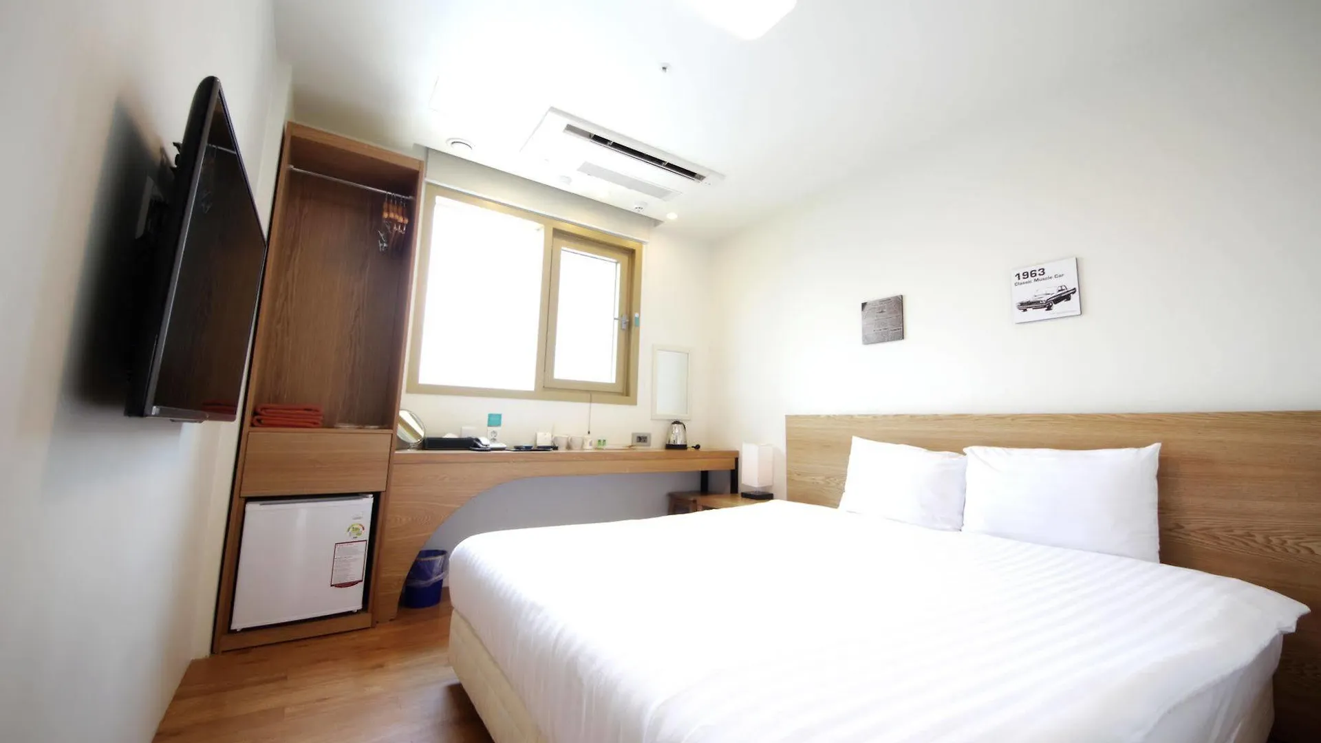 Hotel Localstitch Euljiro Seoul 3*,