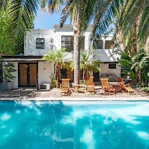 https://antrim-villa.hotels-capetown.com