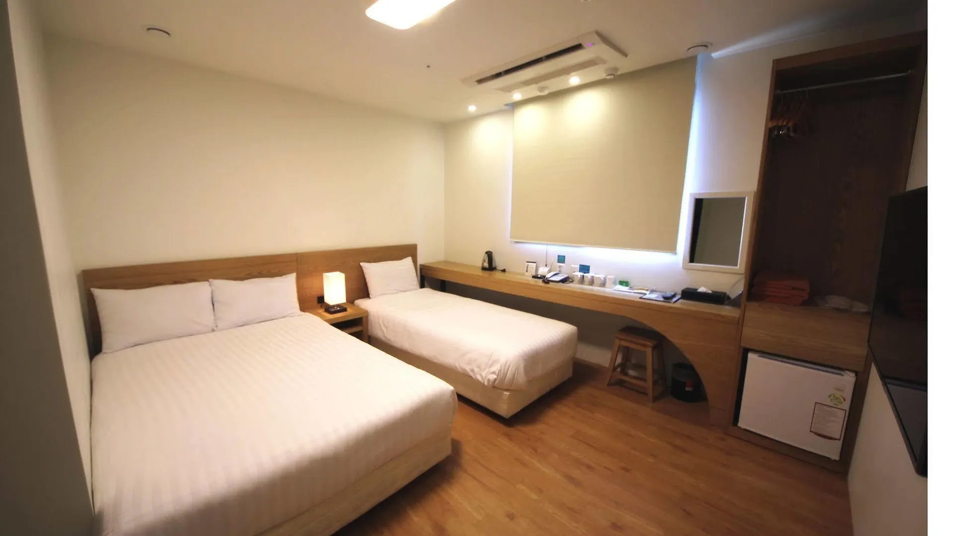 Localstitch Euljiro Hotel Seoul 3*,
